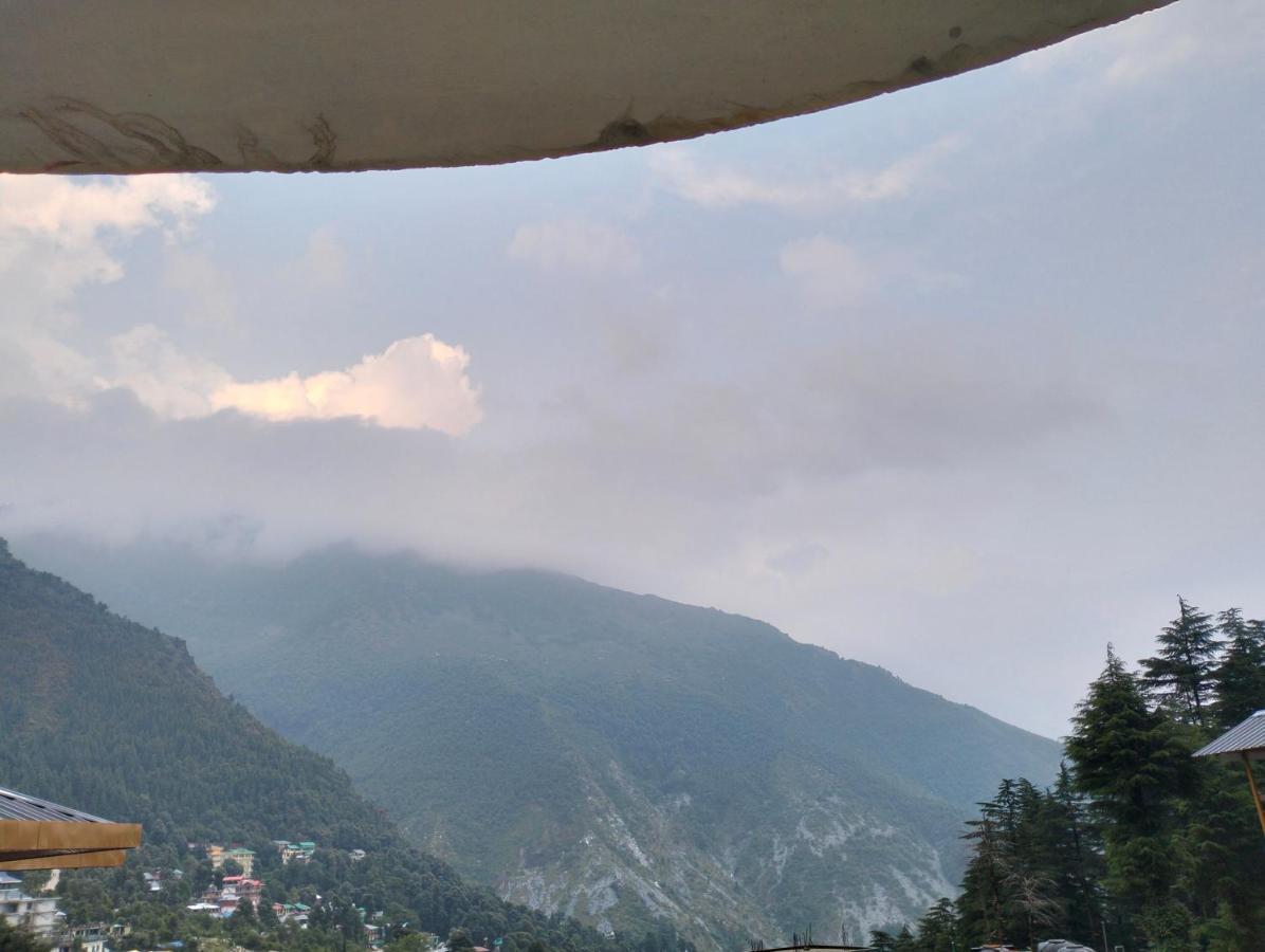 Aman Inn Dharamshala Exteriör bild