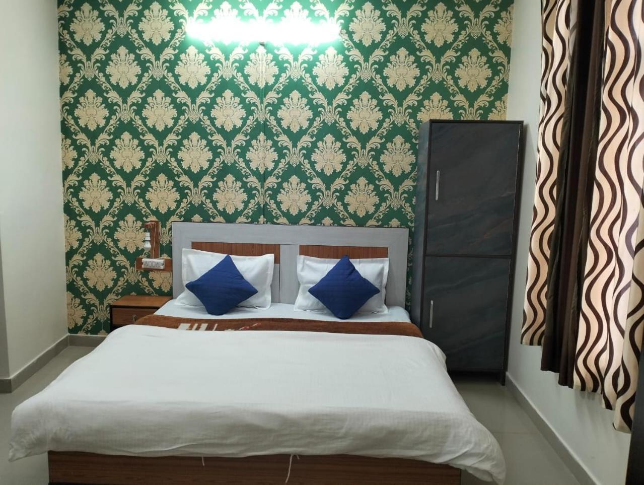 Aman Inn Dharamshala Exteriör bild