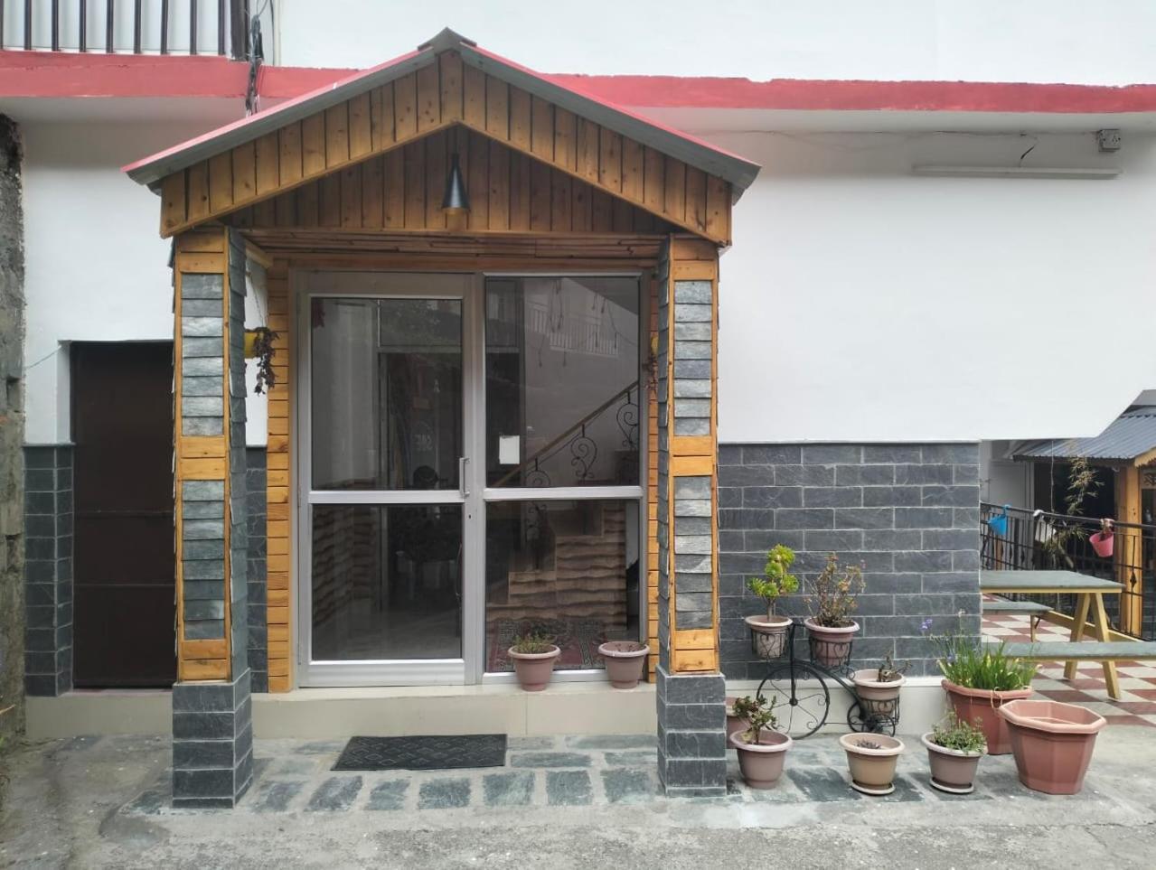 Aman Inn Dharamshala Exteriör bild