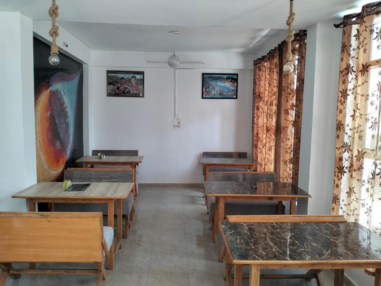 Aman Inn Dharamshala Exteriör bild