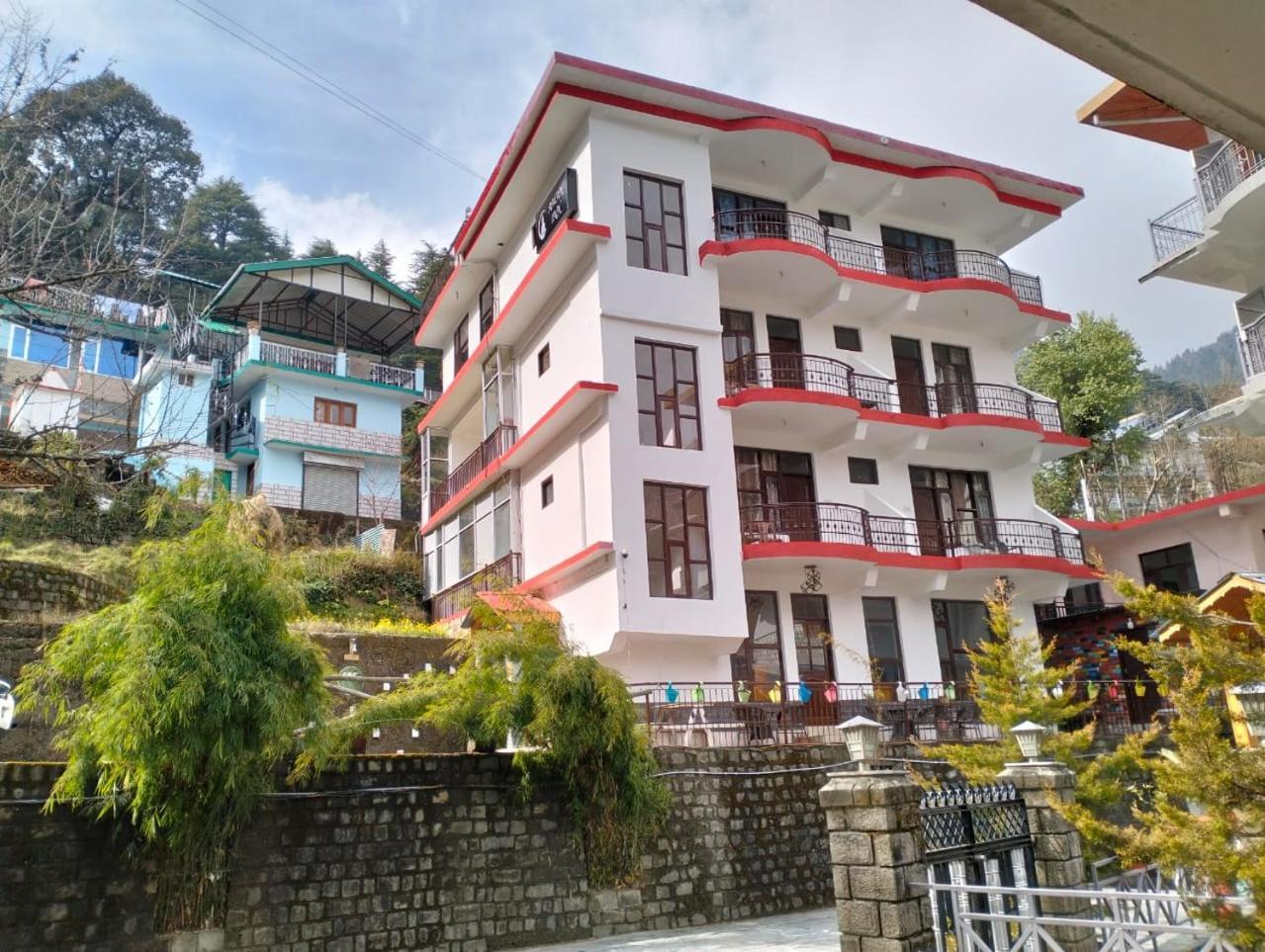 Aman Inn Dharamshala Exteriör bild