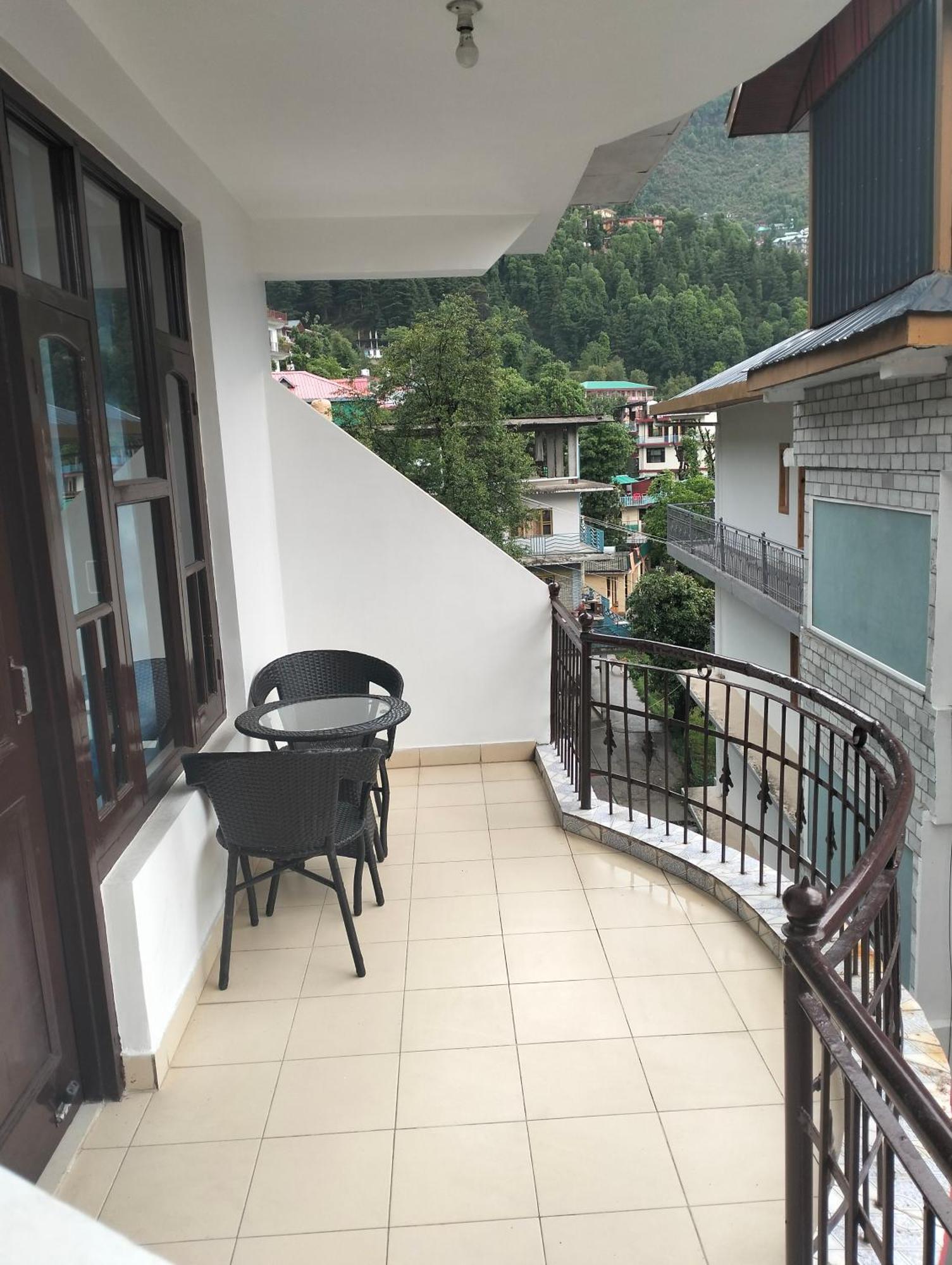 Aman Inn Dharamshala Exteriör bild