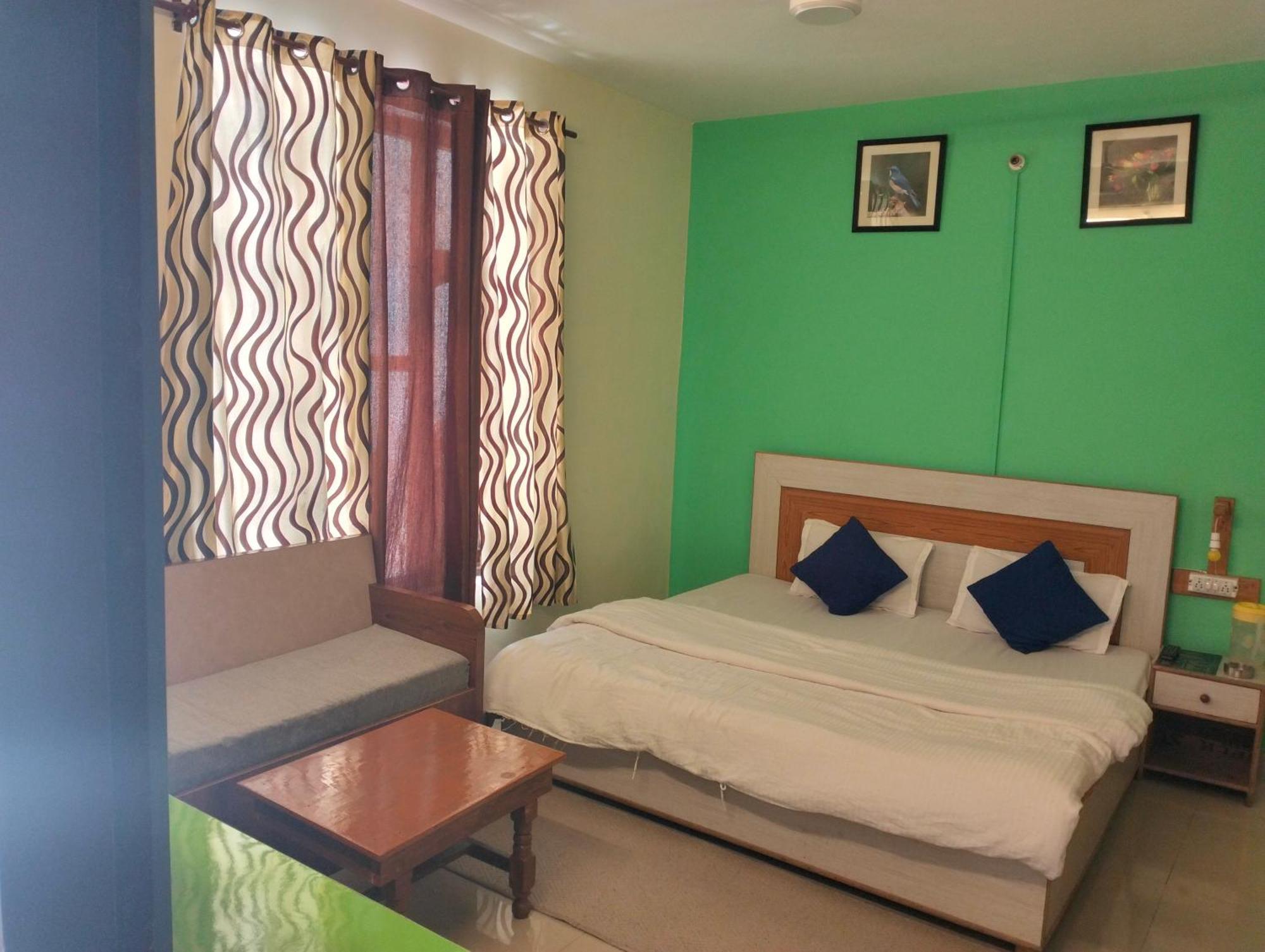Aman Inn Dharamshala Exteriör bild